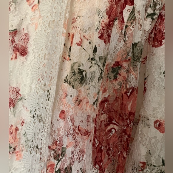 🌸 BNWOT Cover Up - Picture 3 of 4